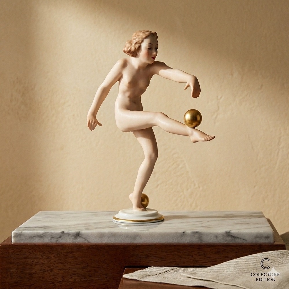 Hutschenreuther Selb Germany Porcelain Nude Karl Tutter Gold Ball Game